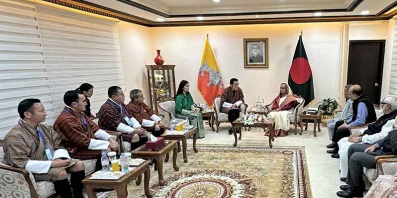 প্রধানমন্ত্রীর সঙ্গে ভুটানের রাজার বৈঠকে ৩ সমঝোতা স্মারক সই, নবায়ন হলো একটি প্রধানমন্ত্রীর সঙ্গে ভুটানের রাজার বৈঠকে ৩ সমঝোতা স্মারক সই, নবায়ন হলো একটি