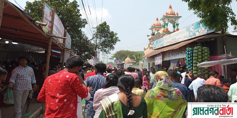 ঐতিহ্যবাহী কালী পূজা উপলক্ষে সিরাজদিখানে মেলায় লাখো মানুষের ঢল ঐতিহ্যবাহী কালী পূজা উপলক্ষে সিরাজদিখানে মেলায় লাখো মানুষের ঢল