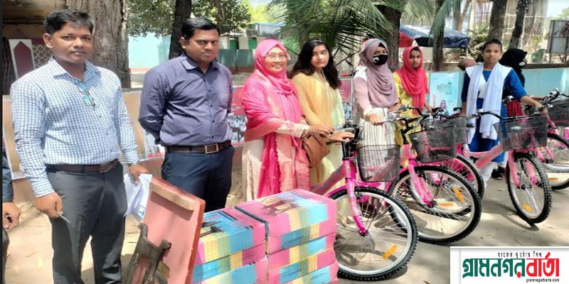আদমদীঘিতে ৫৬ দরিদ্র অসহায় নারী পেলো প্রধানমন্ত্রীর উপহার আদমদীঘিতে ৫৬ দরিদ্র অসহায় নারী পেলো প্রধানমন্ত্রীর উপহার