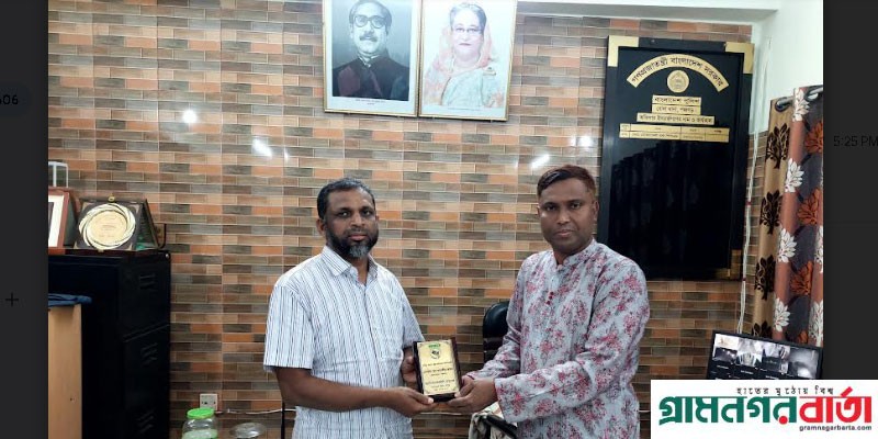 পঞ্চগড়ে দুই পুলিশ কর্মকর্তাকে বদলীজনিত সংবর্ধনা ও ক্রেস্ট প্রদান পঞ্চগড়ে দুই পুলিশ কর্মকর্তাকে বদলীজনিত সংবর্ধনা ও ক্রেস্ট প্রদান
