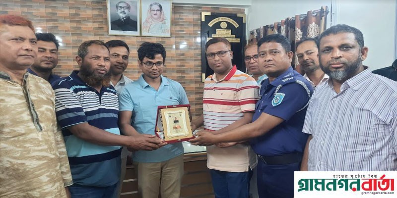 পঞ্চগড়ে দুই পুলিশ কর্মকর্তার বিদায় বরণ অনুষ্ঠান পঞ্চগড়ে দুই পুলিশ কর্মকর্তার বিদায় বরণ অনুষ্ঠান