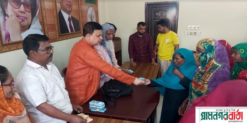 বগুড়া-৪ আসনের সাবেক এমপি মোশারফ হোসেনের যাকাতের টাকা বিতরণ বগুড়া-৪ আসনের সাবেক এমপি মোশারফ হোসেনের যাকাতের টাকা বিতরণ