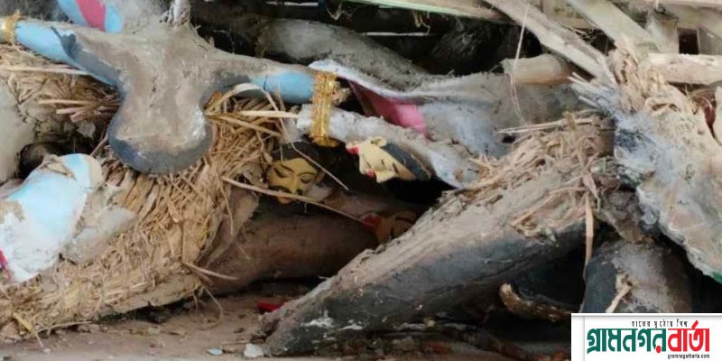 নন্দীগ্রামে প্রতিমা ভাঙচুরের ঘটনায় মাদ্রাসা শিক্ষক গ্রেপ্তার নন্দীগ্রামে প্রতিমা ভাঙচুরের ঘটনায় মাদ্রাসা শিক্ষক গ্রেপ্তার