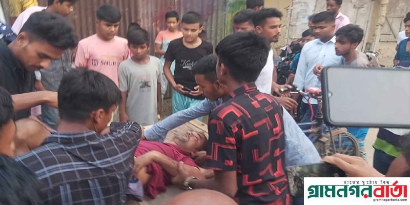 নন্দীগ্রামে চড়কপূজার চড়কির গাছ ভেঙে চারজন আহত নন্দীগ্রামে চড়কপূজার চড়কির গাছ ভেঙে চারজন আহত