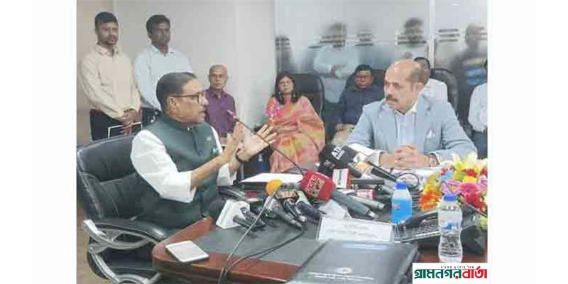 সারাদেশে মোটর সাইকেল চালক ও আরোহীদের হেলমেট পরা বাধ্যতামূলক : সেতুমন্ত্রী সারাদেশে মোটর সাইকেল চালক ও আরোহীদের হেলমেট পরা বাধ্যতামূলক : সেতুমন্ত্রী
