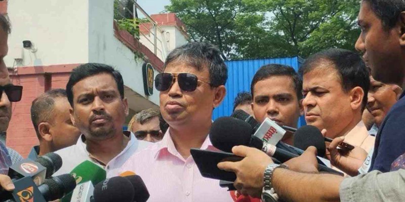 এমপি আনার হত্যাকাণ্ডের কারণ জানতে নিবিড় তদন্ত চলছে : ডিবিপ্রধান এমপি আনার হত্যাকাণ্ডের কারণ জানতে নিবিড় তদন্ত চলছে : ডিবিপ্রধান