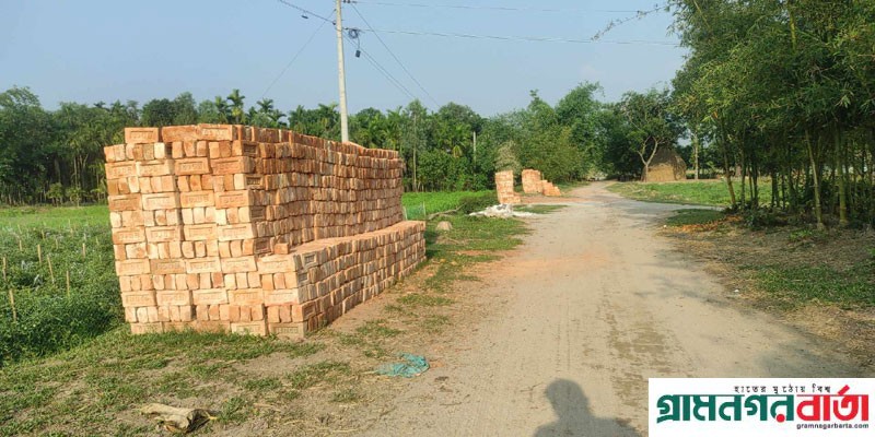 পঞ্চগড় সীমান্তের চোরাই পথে ভারতে পাচার হচ্ছে বাংলাদেশী ইট নিরাপত্তাহীনতায় স্থানীয়রা পঞ্চগড় সীমান্তের চোরাই পথে ভারতে পাচার হচ্ছে বাংলাদেশী ইট নিরাপত্তাহীনতায় স্থানীয়রা