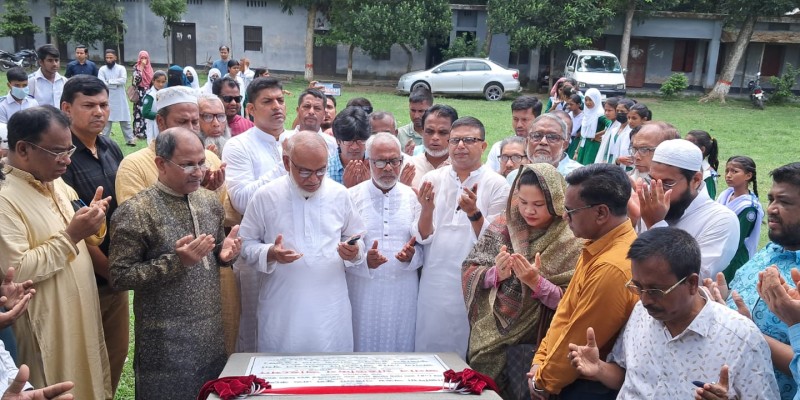 সিরাজদিখানে রাজদিয়া অভয় পাইলট স্কুল এন্ড কলেজের ভবনের ভিত্তিপ্রস্তর উদ্বোধন সিরাজদিখানে রাজদিয়া অভয় পাইলট স্কুল এন্ড কলেজের ভবনের ভিত্তিপ্রস্তর উদ্বোধন
