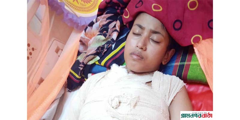কাউনিয়ায় আগ্নি দগ্ধ স্কুল ছাত্রী মোহনার বাঁচার আকুতি কাউনিয়ায় আগ্নি দগ্ধ স্কুল ছাত্রী মোহনার বাঁচার আকুতি