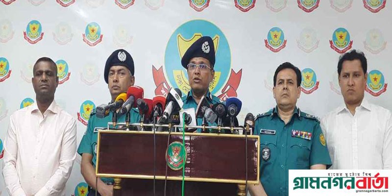 কারফিউ অমান্য করলেই আইনানুগ ব্যাবস্থা: ডিএমপি কমিশনার কারফিউ অমান্য করলেই আইনানুগ ব্যাবস্থা: ডিএমপি কমিশনার
