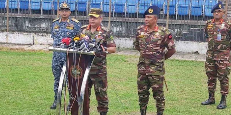 পুলিশ স্বাভাবিক কাজ শুরু করলে সেনাবাহিনী ব্যারাকে ফিরবে: সেনাপ্রধান পুলিশ স্বাভাবিক কাজ শুরু করলে সেনাবাহিনী ব্যারাকে ফিরবে: সেনাপ্রধান
