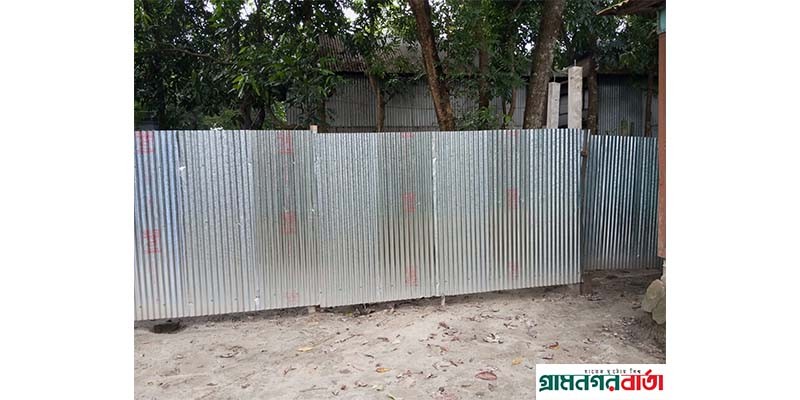 সিরাজদিখানে ইউপি সদস্যের বাড়ি জোর করে দখলের পাঁয়তারা সিরাজদিখানে ইউপি সদস্যের বাড়ি জোর করে দখলের পাঁয়তারা