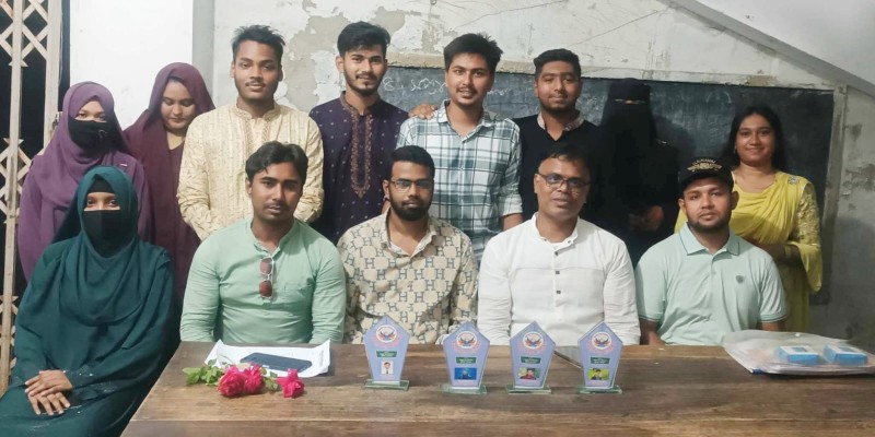 স্বপ্ন পূরণ যুব ফাউন্ডেশনের নতুন সদস্য বরণ ও সেরা সদস্যদের মাঝে সম্মননা ক্রেস্ট বিতরণ স্বপ্ন পূরণ যুব ফাউন্ডেশনের নতুন সদস্য বরণ ও সেরা সদস্যদের মাঝে সম্মননা ক্রেস্ট বিতরণ