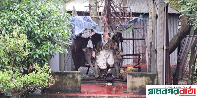 সিরাজদিখানে মন্দির সংস্কার বাধা এলাকায় তোলপাড় সিরাজদিখানে মন্দির সংস্কার বাধা এলাকায় তোলপাড়