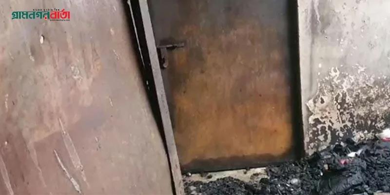 সুনামগঞ্জে আশ্রয়ণ প্রকল্পের ঘরে আগুন, একই পরিবারের ৬ জনের মৃত্যু সুনামগঞ্জে আশ্রয়ণ প্রকল্পের ঘরে আগুন, একই পরিবারের ৬ জনের মৃত্যু