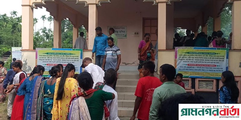 পঞ্চগড়ের বদেশ্বরী মন্দিরে মহালয়ার উৎসব শুরু কমেছে পূর্ণার্থী পঞ্চগড়ের বদেশ্বরী মন্দিরে মহালয়ার উৎসব শুরু কমেছে পূর্ণার্থী