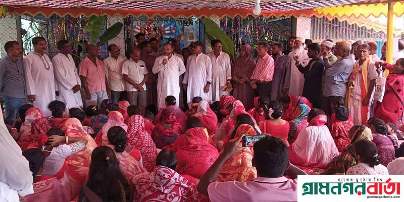 বাগেরহাটে দূর্গোৎসবে সনাতন ধর্মালম্বীদের সাথে বিএনপি নেতার শুভেচ্ছা বিনিময় বাগেরহাটে দূর্গোৎসবে সনাতন ধর্মালম্বীদের সাথে বিএনপি নেতার শুভেচ্ছা বিনিময়