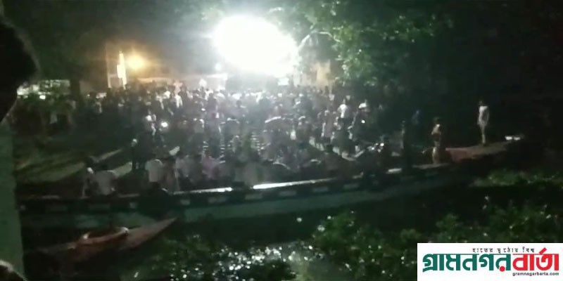 অশুর শক্তির বিনাশের প্রার্থনায় দেবী দুর্গাকে বিদায় অশুর শক্তির বিনাশের প্রার্থনায় দেবী দুর্গাকে বিদায়