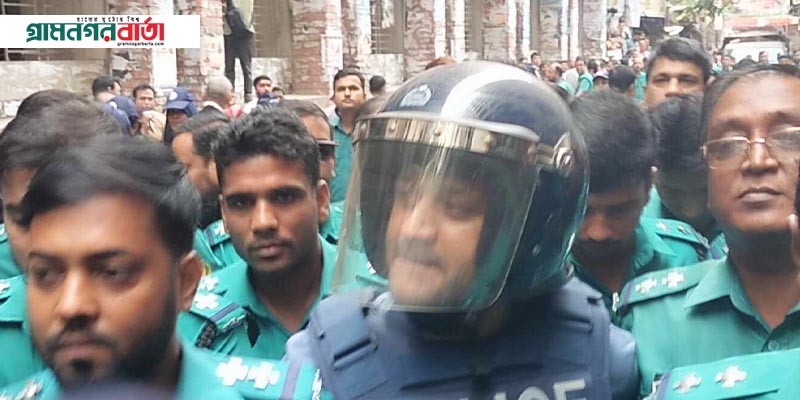 আইনজীবীদের কাছে ক্ষমা চাইলেন ব্যারিস্টার সুমন আইনজীবীদের কাছে ক্ষমা চাইলেন ব্যারিস্টার সুমন