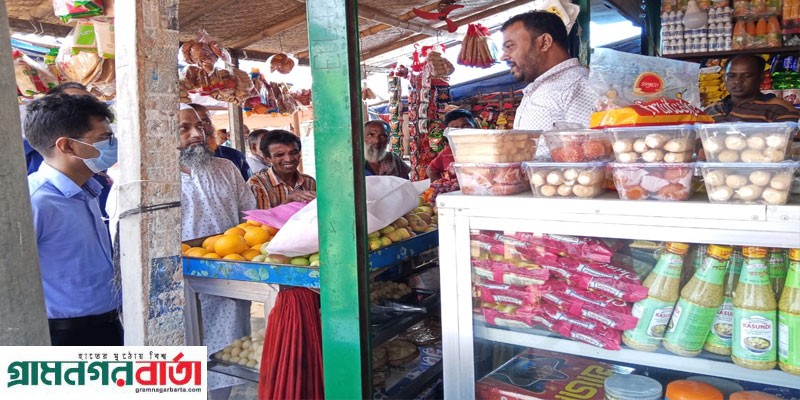 নন্দীগ্রামে বাজার মনিটরিং করছেন নির্বাহী ম্যাজিস্ট্রেট নন্দীগ্রামে বাজার মনিটরিং করছেন নির্বাহী ম্যাজিস্ট্রেট