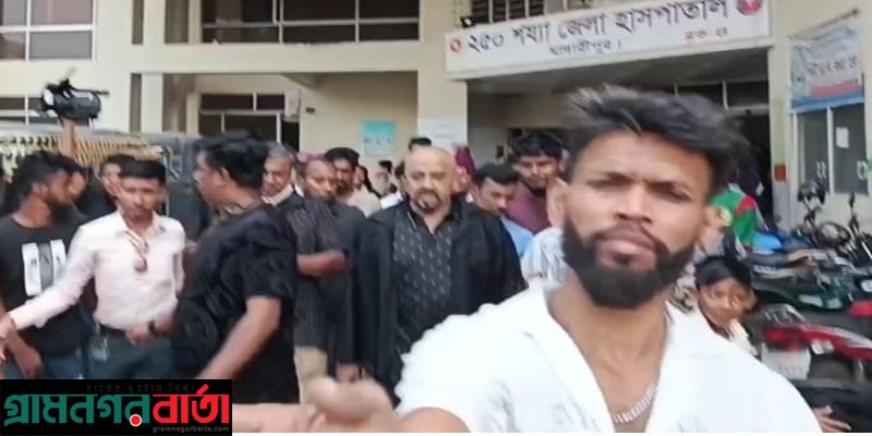 নায়ক রুবেল বরিশালে যাবার পথে সড়ক দুর্ঘটনায় ৩ জন সফর সঙ্গী আহত নায়ক রুবেল বরিশালে যাবার পথে সড়ক দুর্ঘটনায় ৩ জন সফর সঙ্গী আহত