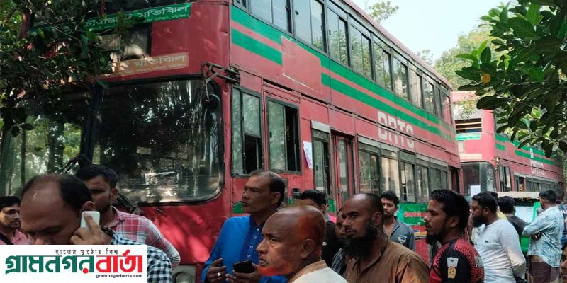পিকনিকের বাস বিদ্যুতায়িত হয়ে বিশ্ববিদ্যালয়ের তিন শিক্ষার্থীর মৃত্যু পিকনিকের বাস বিদ্যুতায়িত হয়ে বিশ্ববিদ্যালয়ের তিন শিক্ষার্থীর মৃত্যু
