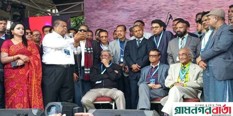 চলেন সব হিংসা-বিদ্বেষ ভুলে গিয়ে নতুন বাংলাদেশকে আরও সামনের দিকে এগিয়ে নিয়ে যাই: মির্জা ফখরুল চলেন সব হিংসা-বিদ্বেষ ভুলে গিয়ে নতুন বাংলাদেশকে আরও সামনের দিকে এগিয়ে নিয়ে যাই: মির্জা ফখরুল