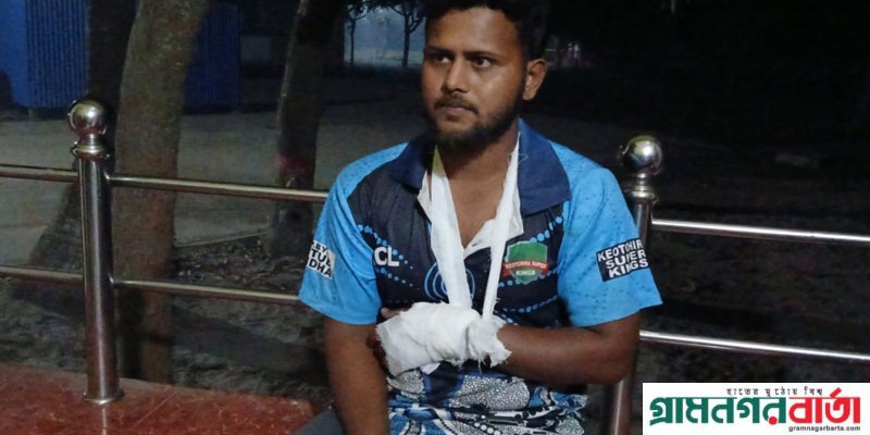 শ্রীনগরে তুচ্ছ ঘটনার জেরে হত্যা মামলার আসামী কুপিয়েছে যুবককে শ্রীনগরে তুচ্ছ ঘটনার জেরে হত্যা মামলার আসামী কুপিয়েছে যুবককে