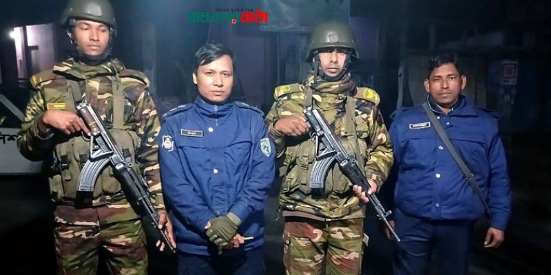 কবরস্থান থেকে পিস্তল-ম্যাগাজিনসহ দেশীয় অস্ত্র উদ্ধার কবরস্থান থেকে পিস্তল-ম্যাগাজিনসহ দেশীয় অস্ত্র উদ্ধার
