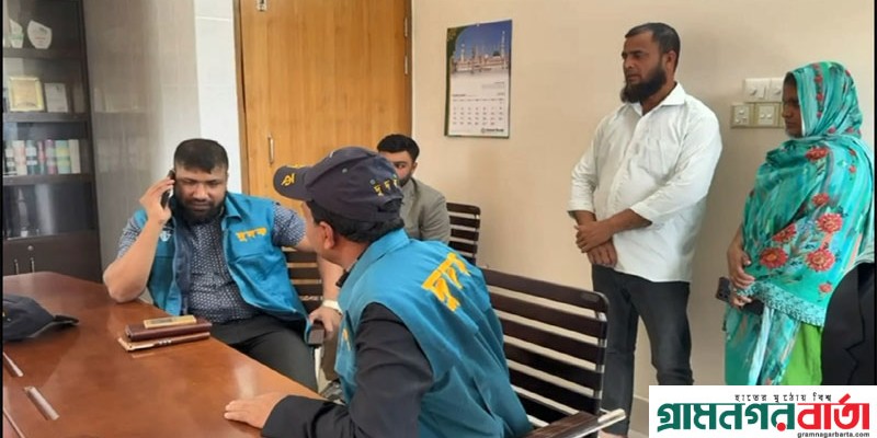 মাদারীপুরে পাসপোর্ট অফিসে ছদ্মবেশে দুদকের অভিযান মাদারীপুরে পাসপোর্ট অফিসে ছদ্মবেশে দুদকের অভিযান