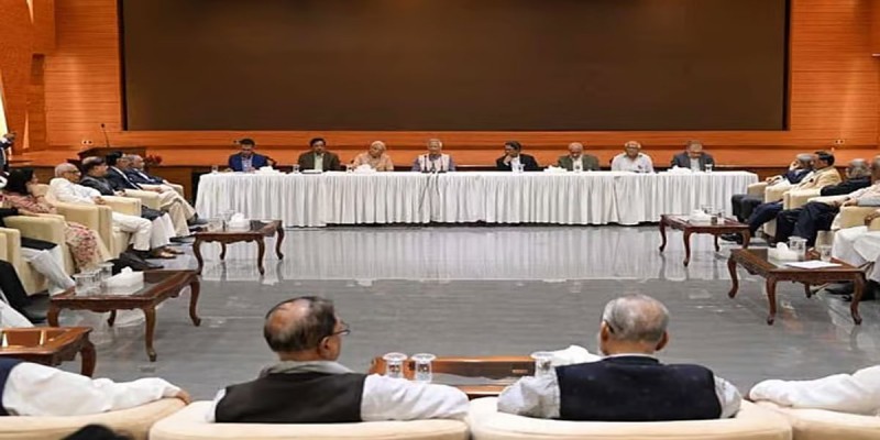 সরকারের প্রথম অধ্যায় শেষ, সংলাপের মাধ্যমে দ্বিতীয় অধ্যায় শুরু হলো : প্রধান উপদেষ্টা সরকারের প্রথম অধ্যায় শেষ, সংলাপের মাধ্যমে দ্বিতীয় অধ্যায় শুরু হলো : প্রধান উপদেষ্টা