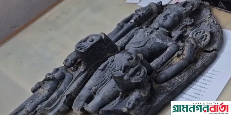 মাদারীপুরে ১৯ কেজি ওজনের কষ্টিপাথরের বিষ্ণু মূর্তি উদ্ধার মাদারীপুরে ১৯ কেজি ওজনের কষ্টিপাথরের বিষ্ণু মূর্তি উদ্ধার