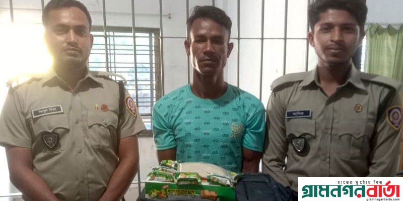 আদমদীঘিতে হেরোইনসহ বাসযাত্রী গ্রেফতার আদমদীঘিতে হেরোইনসহ বাসযাত্রী গ্রেফতার