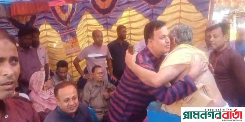 এদেশে আমরা সবাই মিলেমিশে শান্তিতে বসবাস করছি : হরিবাসরে মোশারফ হোসেন এদেশে আমরা সবাই মিলেমিশে শান্তিতে বসবাস করছি : হরিবাসরে মোশারফ হোসেন