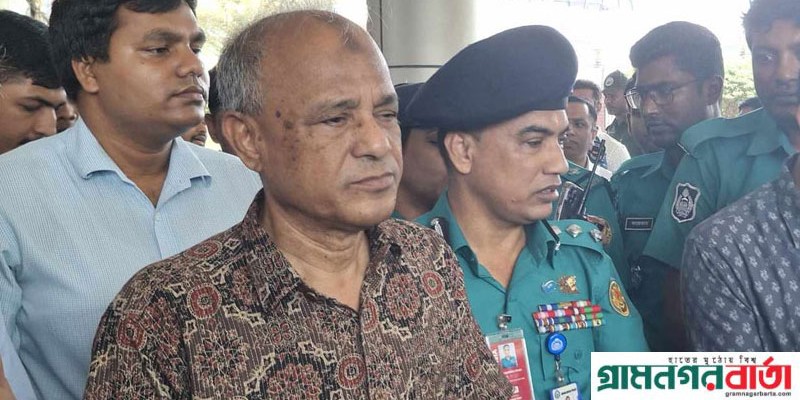 সাংবাদিকদের স্বরাষ্ট্র উপদেষ্টা, 'শেখ হাসিনাকে ফেরাতে ইন্টারপোলের মাধ্যমে চেষ্টা করা হচ্ছে' সাংবাদিকদের স্বরাষ্ট্র উপদেষ্টা, 'শেখ হাসিনাকে ফেরাতে ইন্টারপোলের মাধ্যমে চেষ্টা করা হচ্ছে'