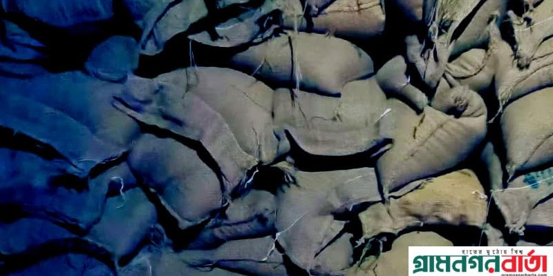 ইসলামপুরে ৬শত ৩ বস্তা ভিজিডি চাল জব্দ ইসলামপুরে ৬শত ৩ বস্তা ভিজিডি চাল জব্দ