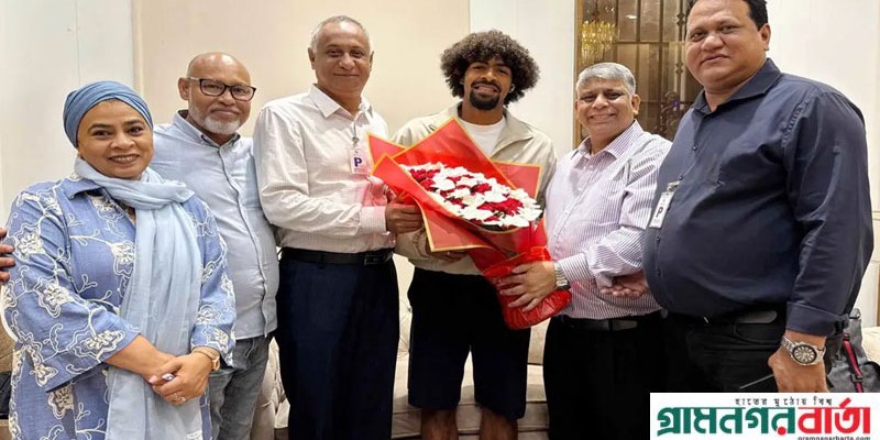 ঢাকায় হামজা চৌধুরী, বিমানবন্দরে সমর্থকদের উচ্ছ্বাস ঢাকায় হামজা চৌধুরী, বিমানবন্দরে সমর্থকদের উচ্ছ্বাস