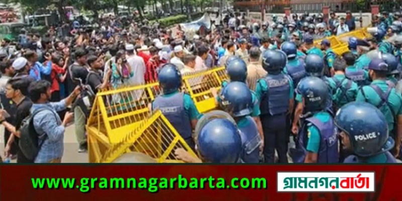 মার্চ টু সচিবালয় : জুলাই ঐক্যের মিছিলে পুলিশের বাধা মার্চ টু সচিবালয় : জুলাই ঐক্যের মিছিলে পুলিশের বাধা