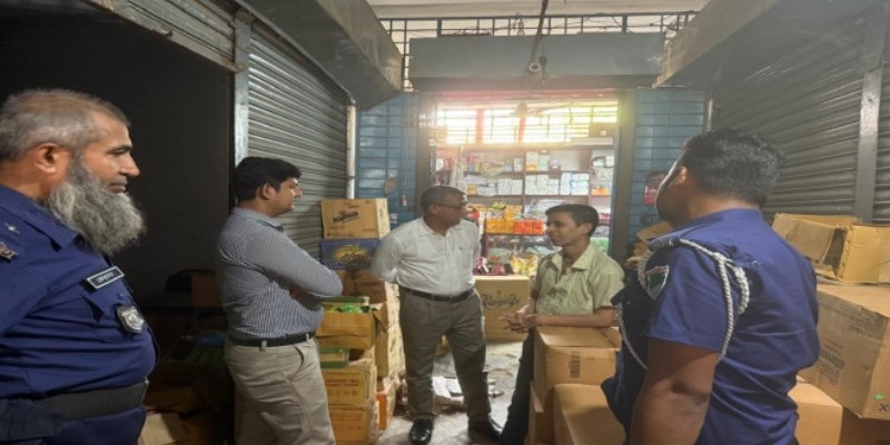 ৩৭০ টাকার সিগারেট ৪০০ টাকায় বিক্রি, ২০ হাজার টাকা জরিমানা ৩৭০ টাকার সিগারেট ৪০০ টাকায় বিক্রি, ২০ হাজার টাকা জরিমানা