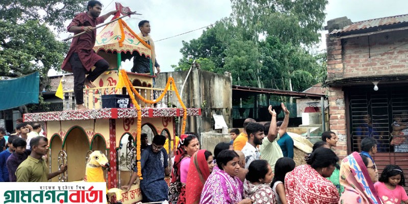 আদমদীঘিতে শ্রী শ্রী জগন্নাথ দেবের রথযাত্রা অনুষ্ঠিত আদমদীঘিতে শ্রী শ্রী জগন্নাথ দেবের রথযাত্রা অনুষ্ঠিত