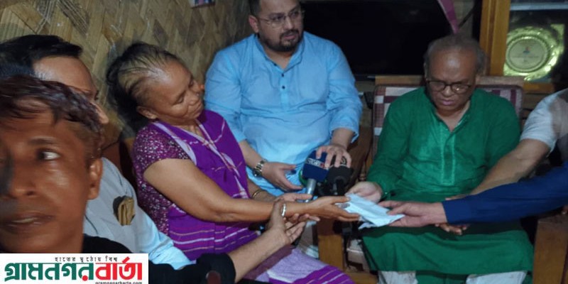 ফুটবলার ঋতুপর্ণার অসুস্থ মায়ের পাশে দাঁড়ালেন তারেক রহমান ফুটবলার ঋতুপর্ণার অসুস্থ মায়ের পাশে দাঁড়ালেন তারেক রহমান