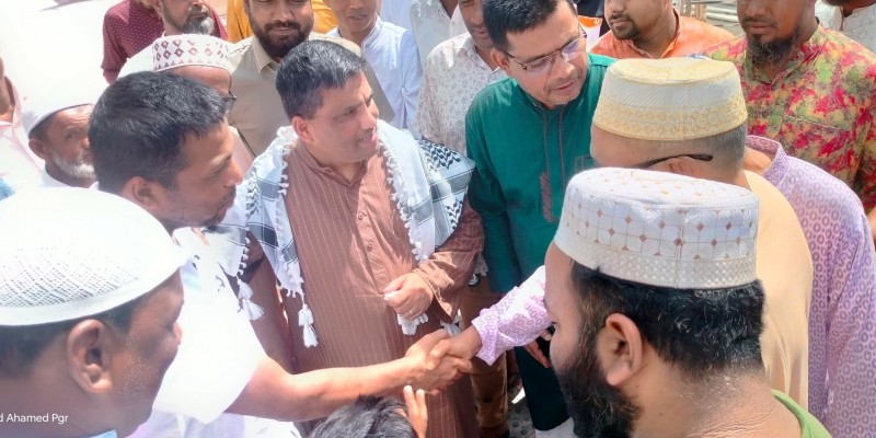 বিএনপির ৩১ দফা নিয়ে পঞ্চগড়ে ব্যারিস্টার নওশাদ জমিরের জনসংযোগ