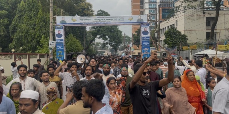 গোপালগঞ্জে এনসিপির নেতাকর্মীর ওপর হামলার প্রতিবাদে মাদারীপুরে বিক্ষোভ