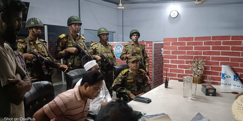 পঞ্চগড়ে দুগ্ধ খামারে সেনাবাহিনী অভিযান, জরিমানা ৪৫ হাজার টাকা পঞ্চগড়ে দুগ্ধ খামারে সেনাবাহিনী অভিযান, জরিমানা ৪৫ হাজার টাকা