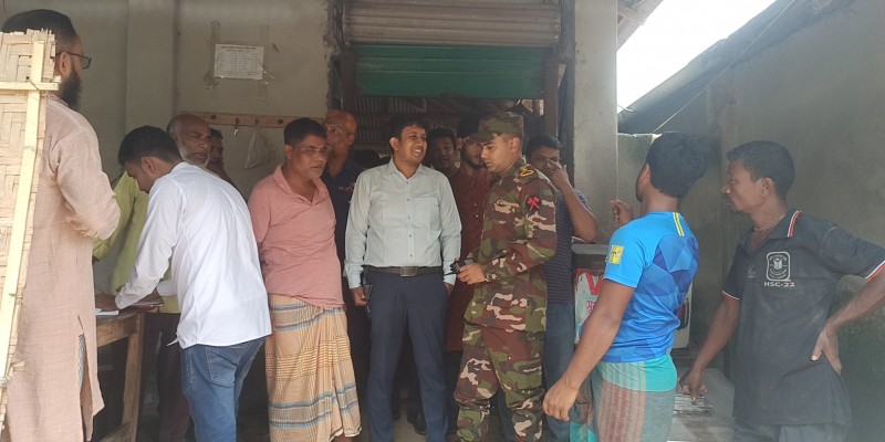 পঞ্চগড়ে সেনাবাহিনীর অভিযানে দুই আইসক্রিম কারখানার মালিককে ৭০ হাজার টাকা জরিমানা পঞ্চগড়ে সেনাবাহিনীর অভিযানে দুই আইসক্রিম কারখানার মালিককে ৭০ হাজার টাকা জরিমানা
