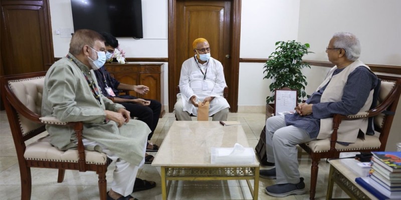 ১৫ বছরে আওয়ামী সন্ত্রাসে নিহতদের তালিকা প্রস্তুতের নির্দেশ প্রধান উপদেষ্টার