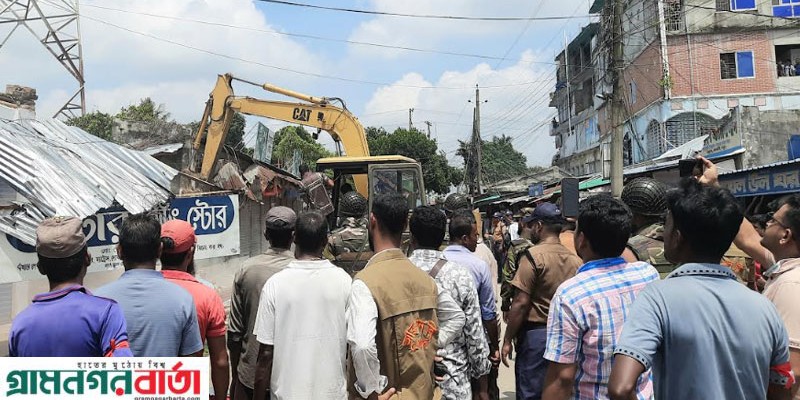 সান্তাহার জংশনে রেলওয়ের উচ্ছেদ অভিযান   