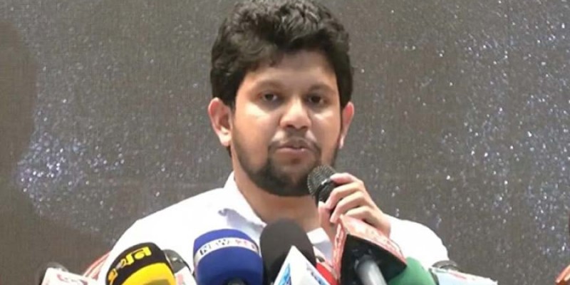 নির্বাচনকালে তথ্যে প্রবাহে গণমাধ্যমকে বাধা দেওয়া হবে না: উপদেষ্টা মাহফুজ