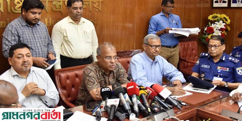 দুর্গাপূজায় কোনো ধরনের হুমকি নেই, শান্তিপূর্ণ পরিবেশেই উদযাপিত হবে: স্বরাষ্ট্র উপদেষ্টা