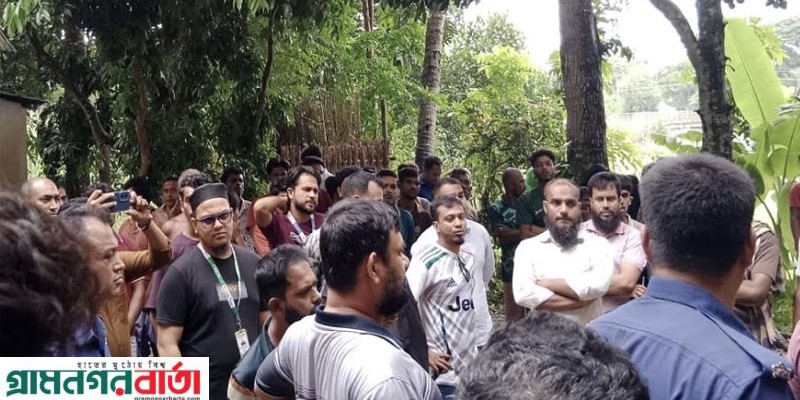 শিবচরে ঘরের মধ্যে থেকে বৃদ্ধার গলাকাটা লাশ উদ্ধার শিবচরে ঘরের মধ্যে থেকে বৃদ্ধার গলাকাটা লাশ উদ্ধার